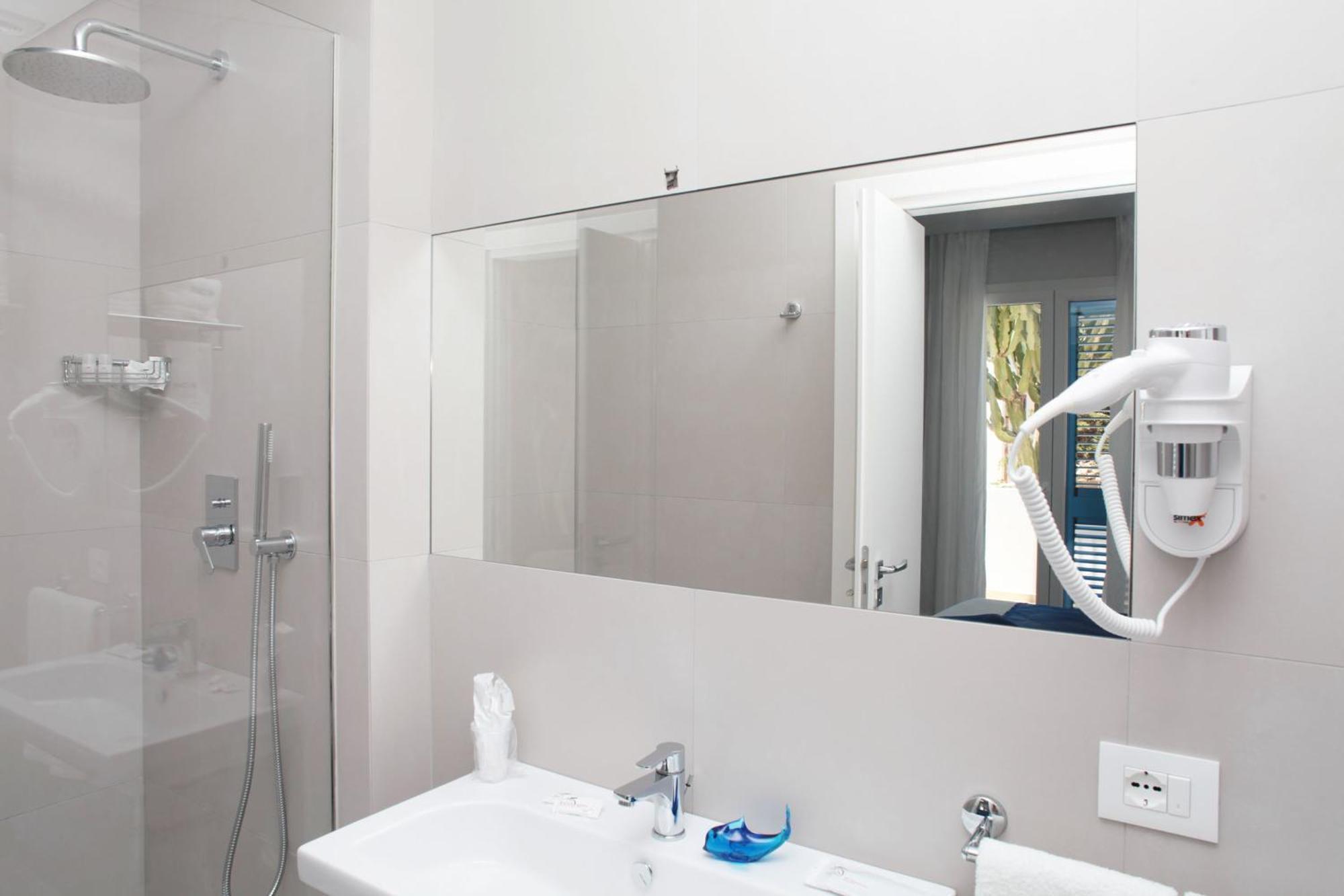 Rivazzurra Design Rooms San Vito Lo Capo Quarto foto
